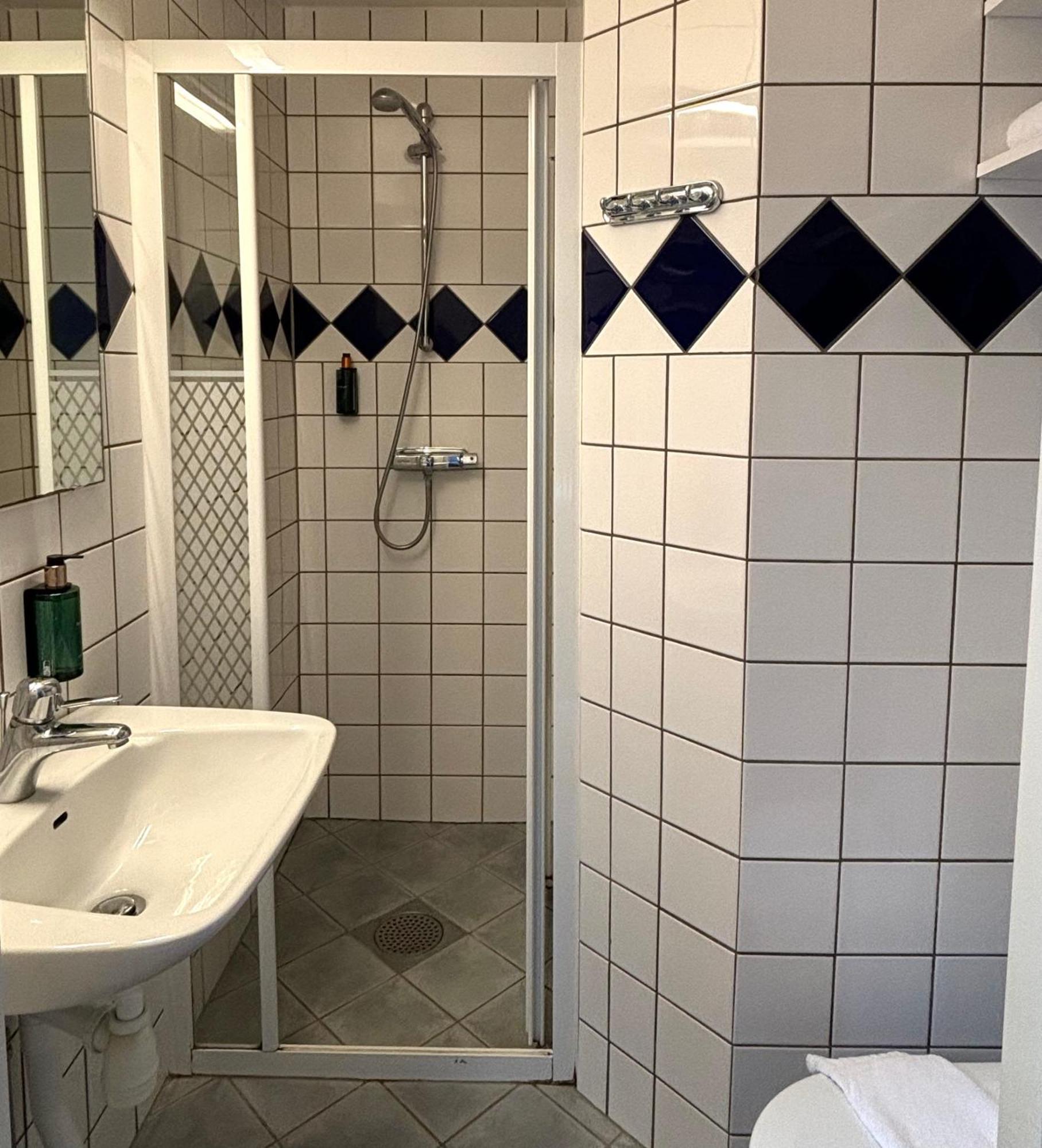 Home Hotel Norre Park Halmstad Buitenkant foto